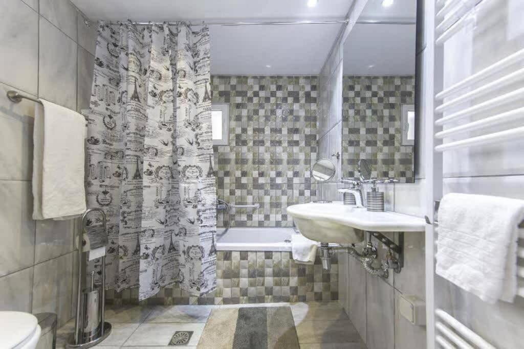 Modern Fully-Equipped House, 5 Min Walk From Metro Villa Athen Eksteriør bilde
