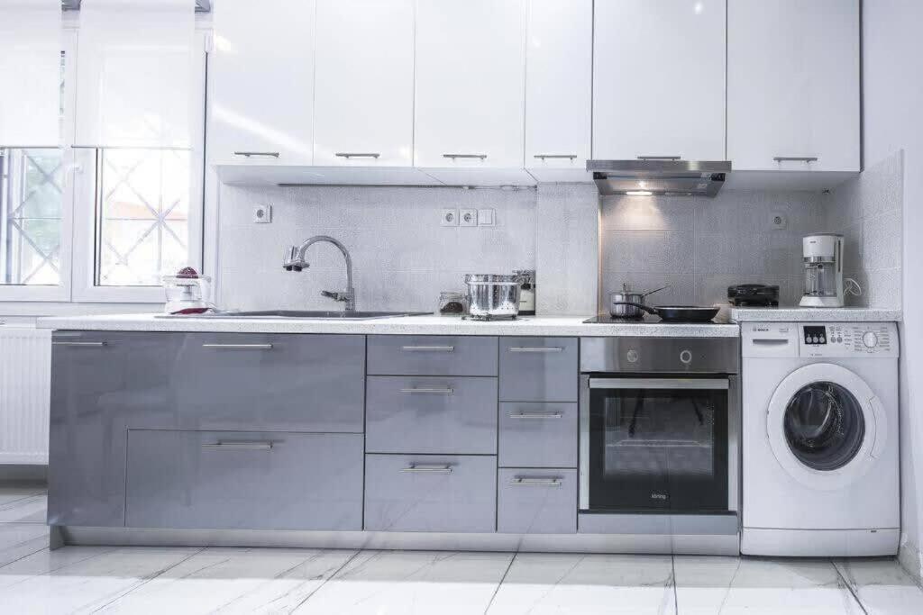 Modern Fully-Equipped House, 5 Min Walk From Metro Villa Athen Eksteriør bilde